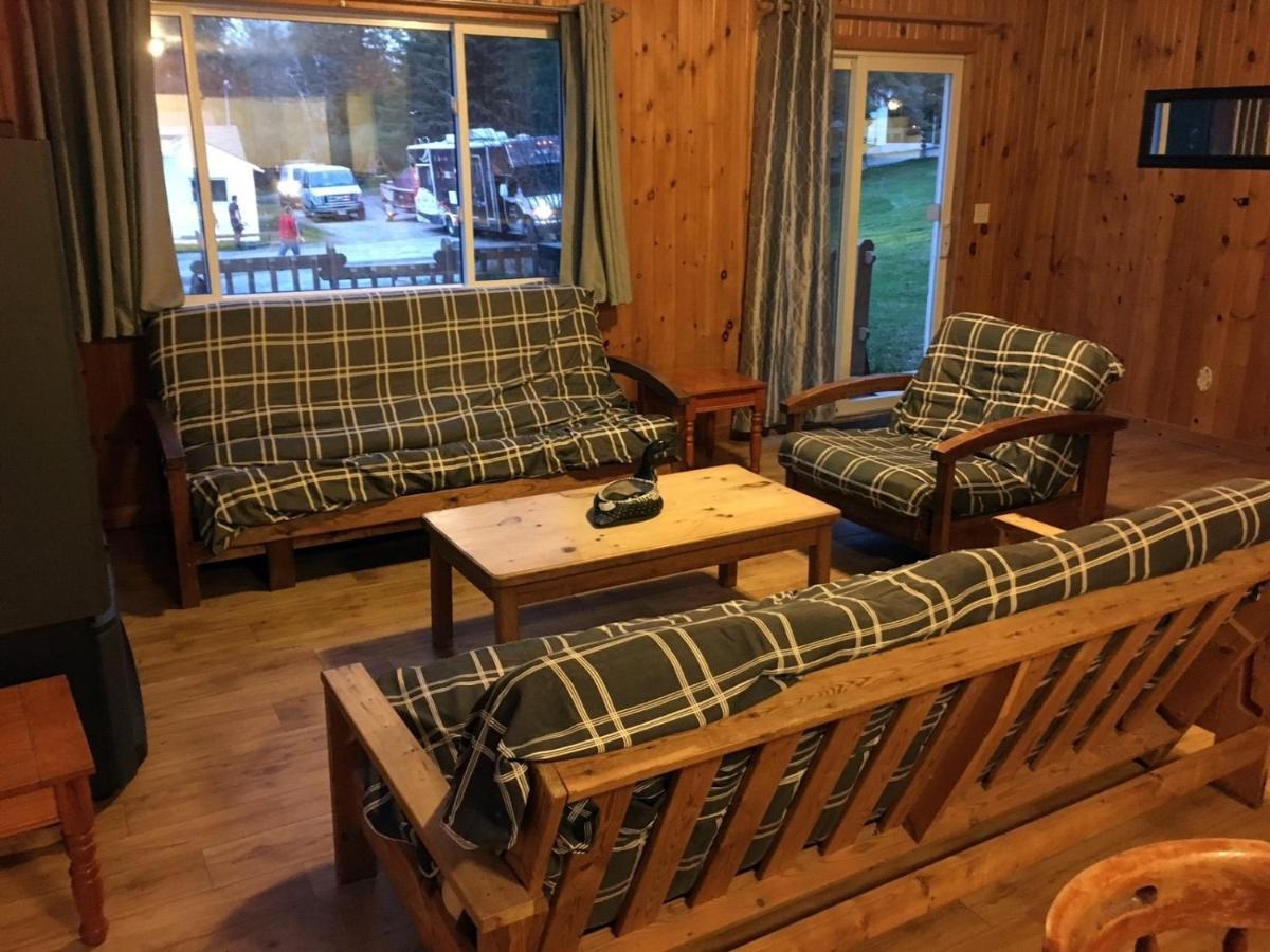 Merland Park Cottages And Motel Picton Eksteriør billede