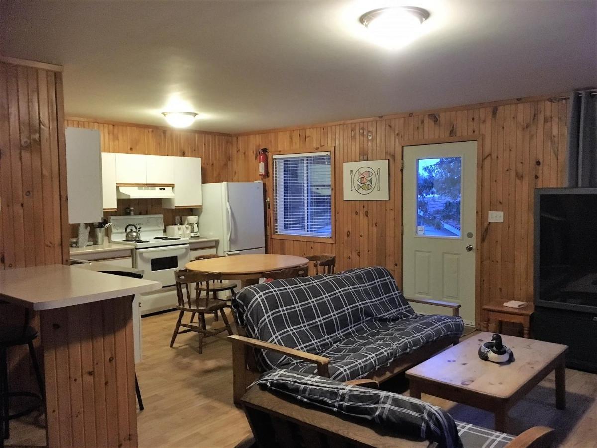 Merland Park Cottages And Motel Picton Eksteriør billede