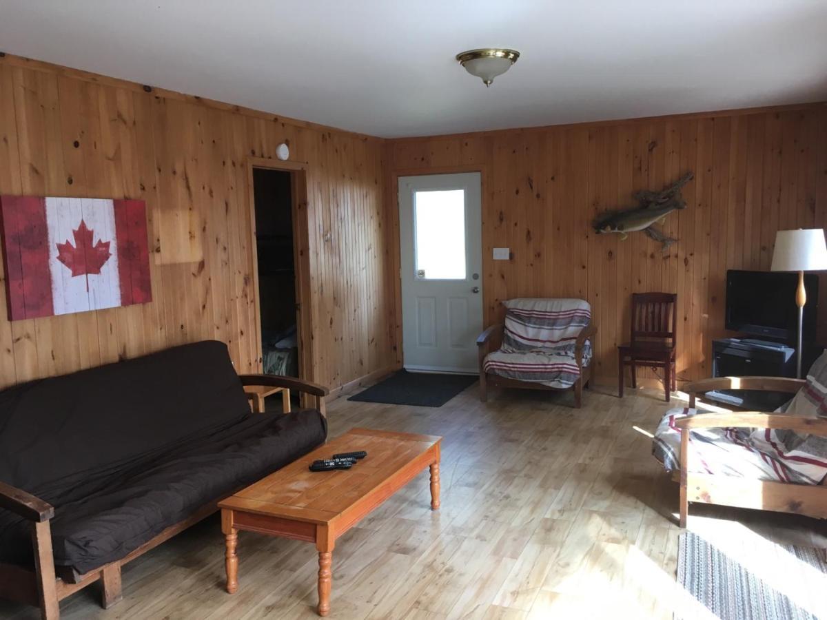 Merland Park Cottages And Motel Picton Eksteriør billede