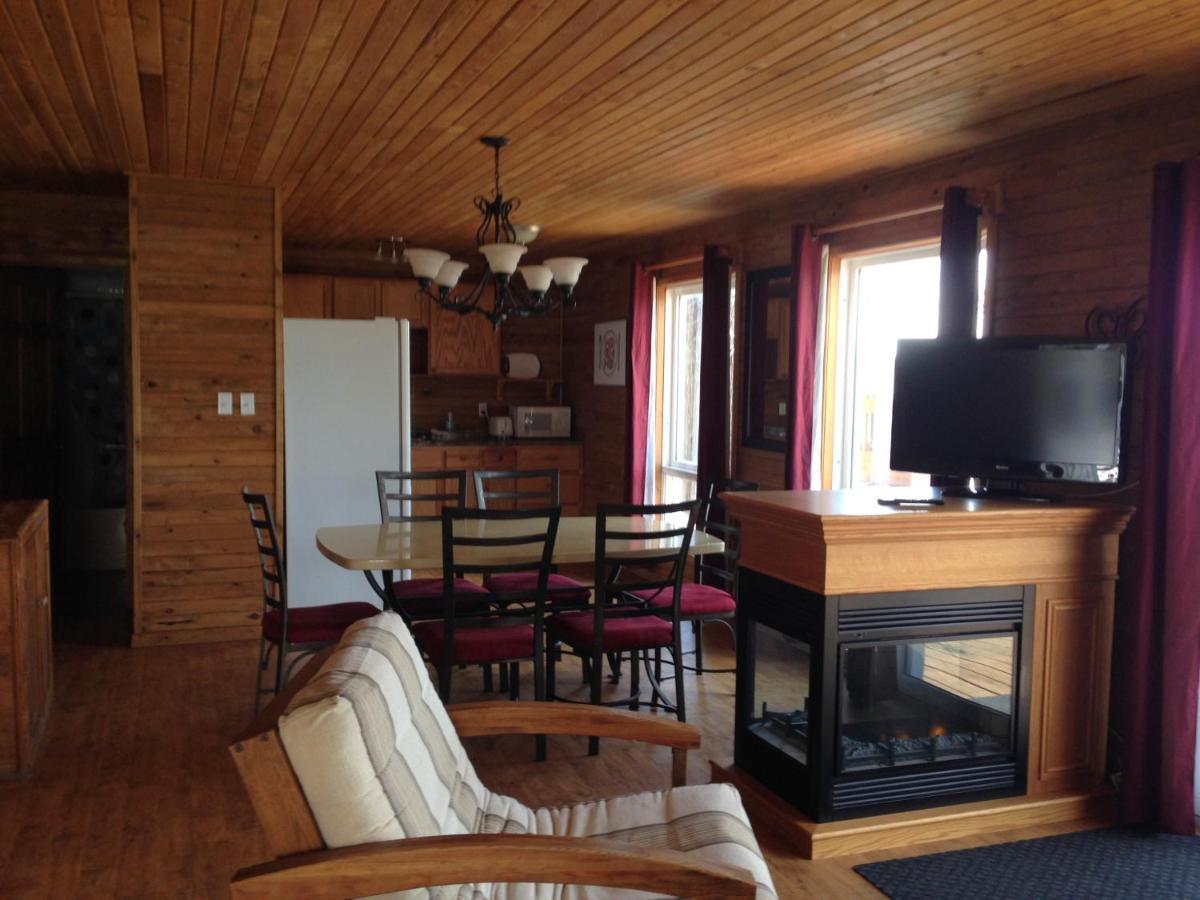 Merland Park Cottages And Motel Picton Eksteriør billede