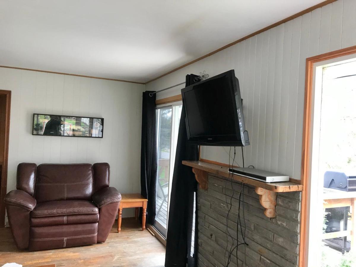 Merland Park Cottages And Motel Picton Eksteriør billede