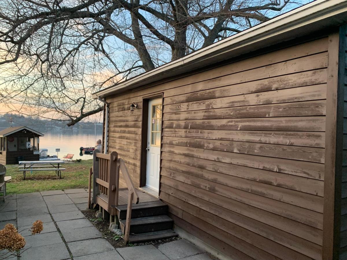 Merland Park Cottages And Motel Picton Eksteriør billede